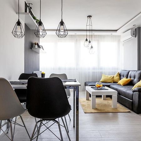 נובי סאד Park Apartment מראה חיצוני תמונה